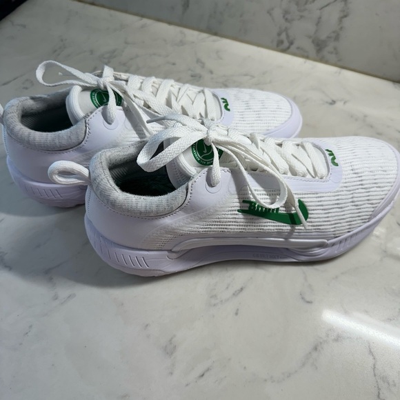 Nike White and Green Athletic Shoes with Cushioned Sole - Picture 7 of 13